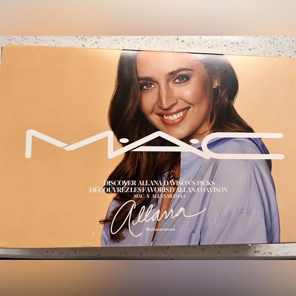 Mac cosmetics set - Picture 2 of 7